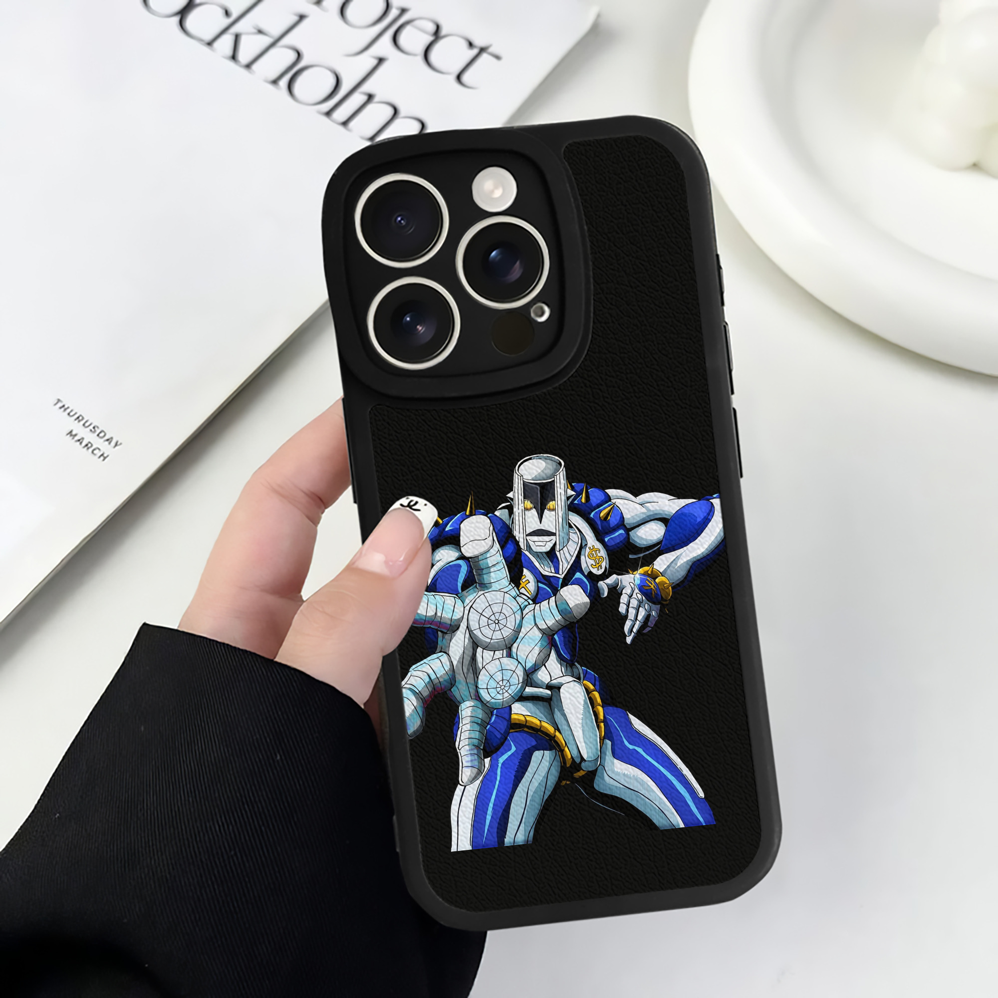 （画像用） ジョジョの奇妙な冒険 虹村億泰 にじむら おくやす JoJo's Bizarre Adventure Nijimura Okuyasu 【iPhone 16シリーズ対応】シリコンスマホケース（レザー調） 材質：シリコン